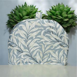 Clarke & Clarke William Morris Willow Bough Dove Tea Pot Warmer Cosy