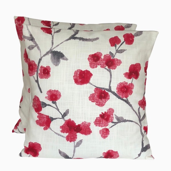 2 housses de coussin florales rouge cerise Fryetts Como 16 po. 18 po. 20 po. 22 po.