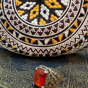 Ilmu khodam Muwakil Magia rituale degli incantesimi Per migliorare i pazienti in coma Paralizzati, intorpidimento degli arti, perdita di capelli, dimensione più potente 8.5