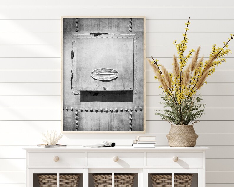 Silo Door Rustic Photography Print Rustic Wall Art Black and White Photography Large Wall Art Instant Download Prints Boho Prints zdjęcie 7