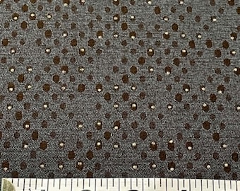 Tissu d'ameublement gris bleuté à pois.  Vendu par mètre.