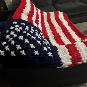 American flag chunky knit blanket