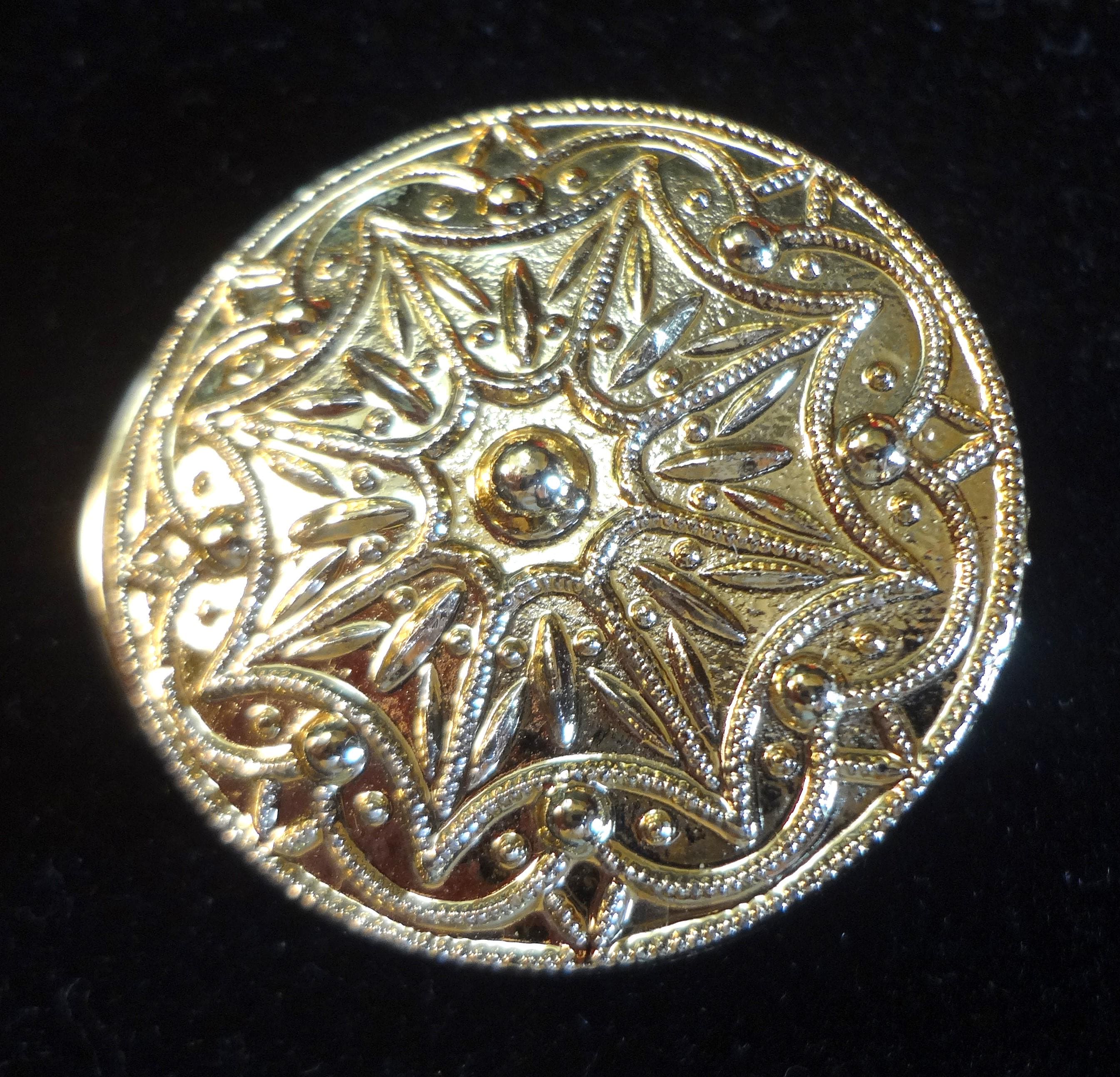 Vintage 70s Bedazzled Fastener My kingdom for a #bedazzler! Thank you @oceanna for this  main image 4