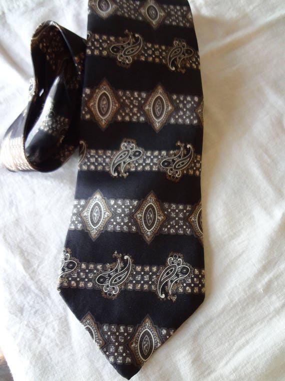 Silk Tie by Barrington in a Black and Cream Paisl… - image 5