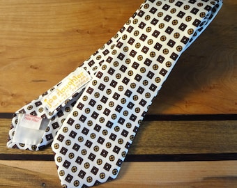 Vintage Beau Brummel Silk Skinny Tie Joe Slaughter Men's Wear White with Beige and Black