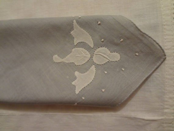 Vintage Grey Linen Hankie with White Floral Edge … - image 7