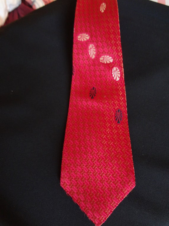 Tie Made by Eunice F. Almguist 100% Silk Custom V… - image 5