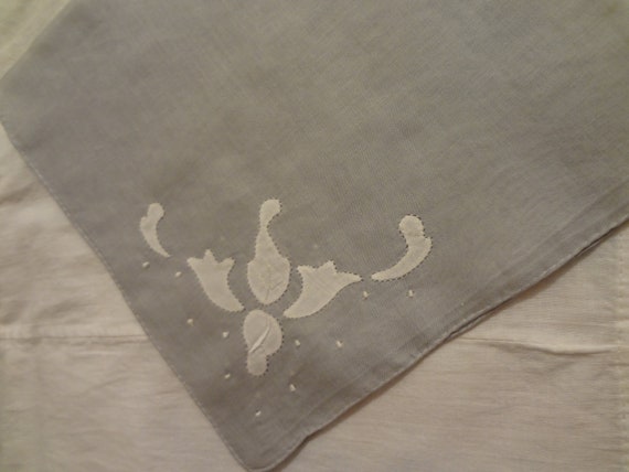 Vintage Grey Linen Hankie with White Floral Edge … - image 1