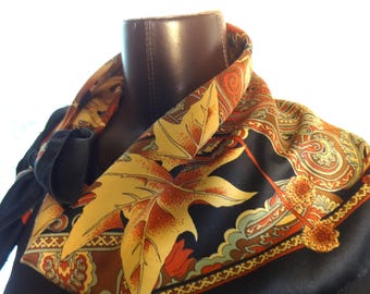 Vintage Paisley Polyester Scarf with Leaves