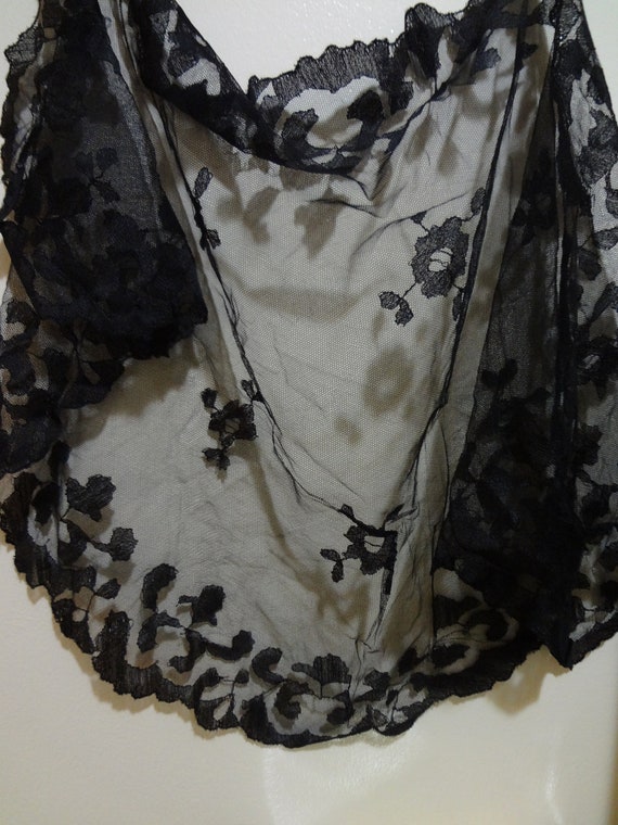 Mid-Century Lace Shawl Black in an Acetate with L… - image 6