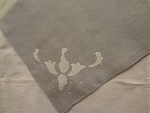 Vintage Grey Linen Hankie with White Floral Edge … - image 9