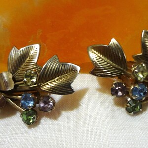 Earrings Clip On&#39;s Mid-Century with Rhinestones and a Flower