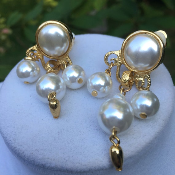 Vintage Faux Pearl Dangle Earrings - image 1