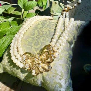Vintage Faux Pearl Necklace