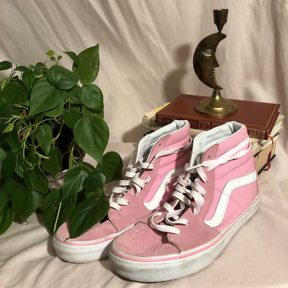 baby pink vans top