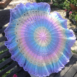 Ruffled Rainbow PATTERN for Round Baby Blanket