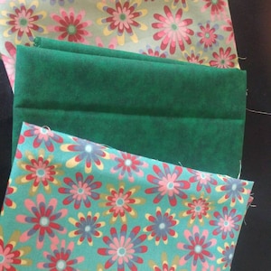 Green with Pink Cheerful flowers, Fat Quarter Bundle, Fat Quarters, Coordinating Solid Green fabric, Fabric, Floral, Quilting