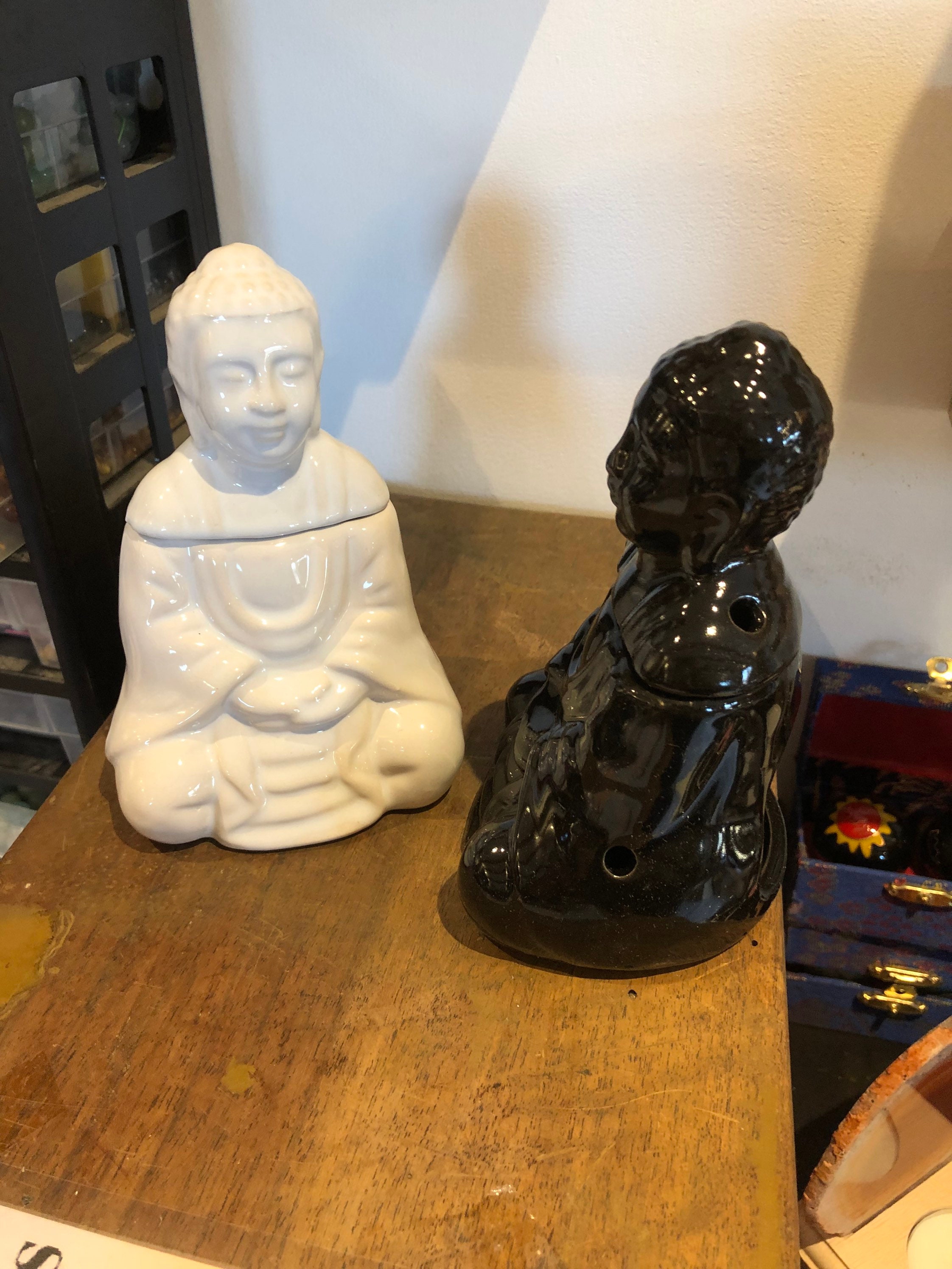 Brûleur à Huile ou Cire Bouddha en Céramique , Blanc Noir Parfum d'intérieur D Ambiance Statue de Bo