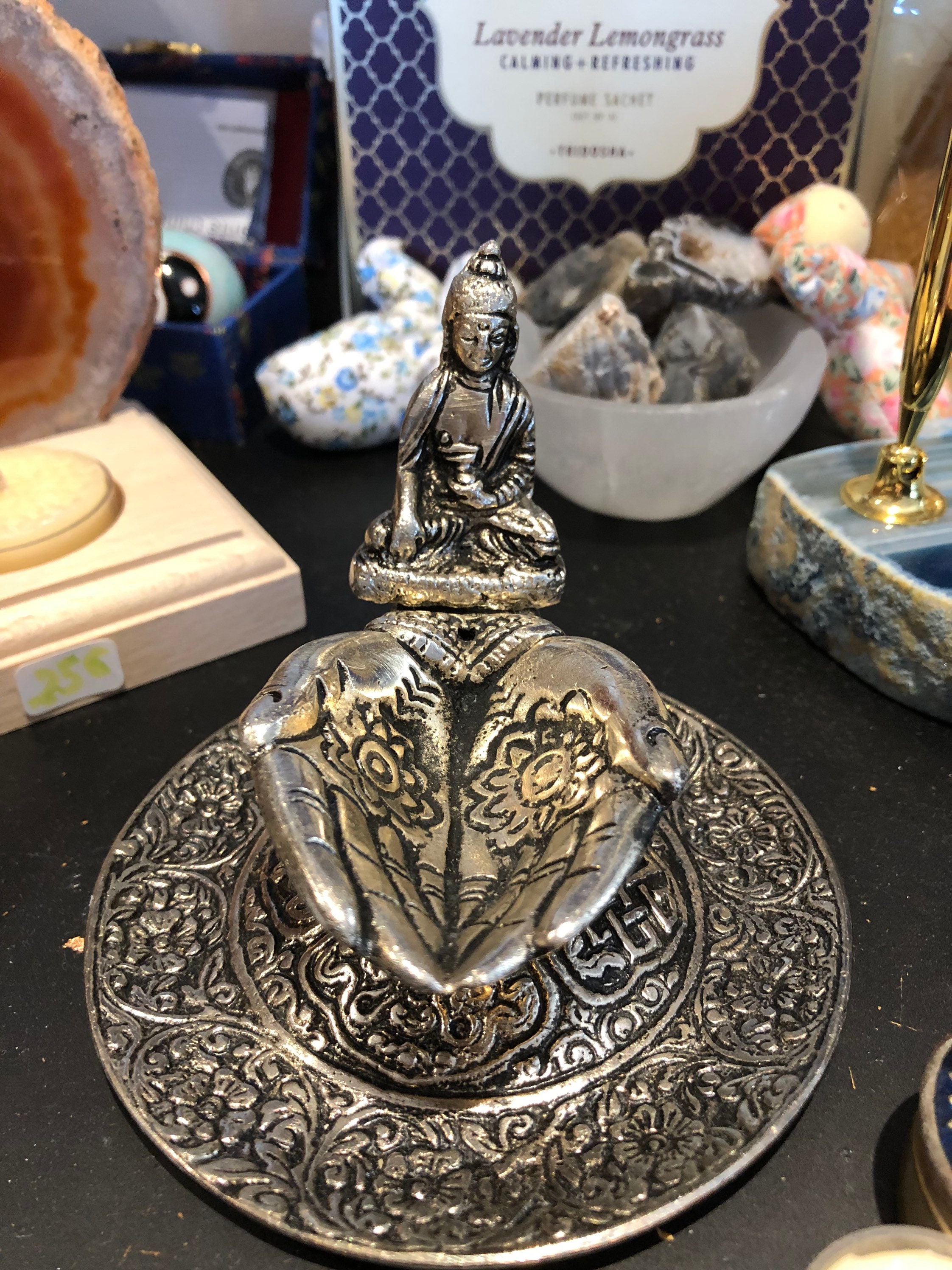 Porte-Encens Pour Bâtons , Cônes ou Grains Différents Modèles en Bois, Pierre Résine Métal Mains, Fl