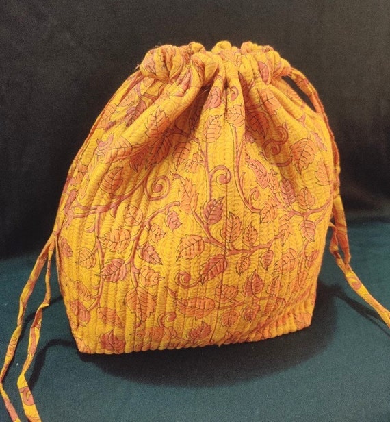 Sari Silk Bag/ Zero Waste/ Sustainable Fabric Bag/ Quilted - Etsy