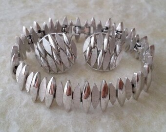 Crown TRIFARI Silver Tone Bracelet and Earrings Set
