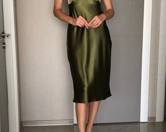 green floral dress with puff sleeves Green Puffed Sleeve Floral Midi Dress & Reviews - Green - Dresses main image 1
