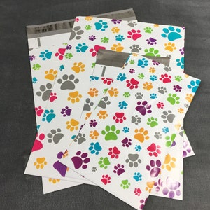 50 10x13 & 6x9 カラフルな PAW PRINTS ポリメーラー 25 封筒 配送用バッグ 犬 猫