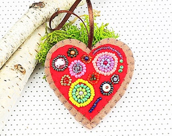 Heart hanging decoration / Valentine's day unique gift / Felt love heart / Handmade colorful beads embroidery / Handcrafted affordable gift
