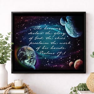 Psalm 19:1 Bijbelvers Art Print | Christelijke muurdecoratie | Tekst over sterrenstelsels en planeten | Hemels verklaren | Inspirerend religieus cadeau