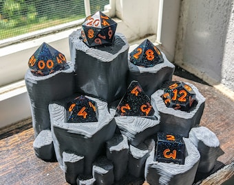 Columnar Basalt Dice Display - Dungeons and Dragons - 3D Printed Made to Look Like Stone Columns