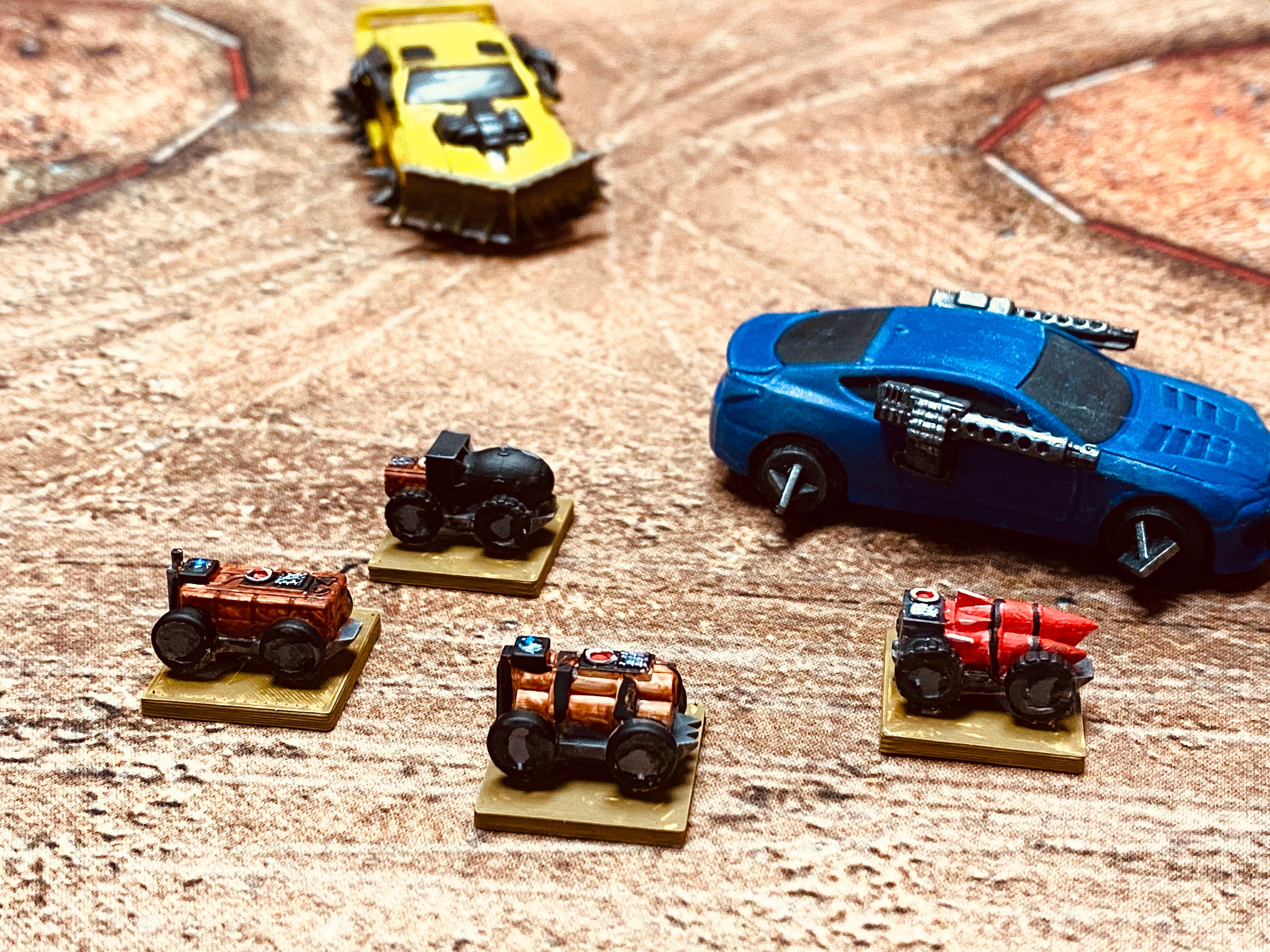 Gaslands RC Car Bomb Miniatures With Bases HO Scale Set of 4 Futuristic  Sable Badger 