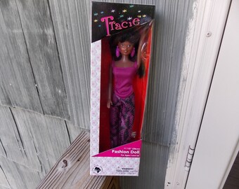 Rare vintage Tracie Fashion Doll Black African Heritage Kuza Doll 11 1/2 » (29cm) Boîte scellée