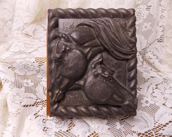 Vintage Equestrian Mare and Foal Keepsake Jewelry Box New Old Stock