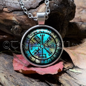 Vegvisir Viking Compass Necklace, Norse Runes Pendant, Glass Viking Protection Amulet, Norse Mythology, Asatru Talisman, Viking Jewelry