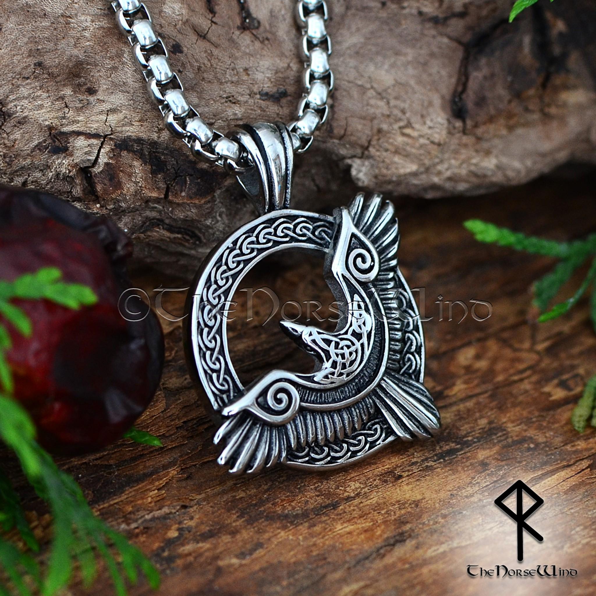 Intaglio del legno di Hugin e Munin, Corvi di Odino, Decorazioni pagane norrene - Italia