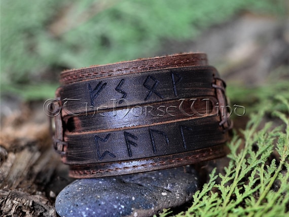 Cigar Case with Cutter - Viking Protection Rune Leather Cigar Case with Cutter - Viking Protection Rune Leather
