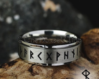 Viking runen spinnerring, Elder Futhark Noorse runenring, 8 mm trouwring, 316L roestvrijstalen ring, Noorse mythologie, Viking-sieraden