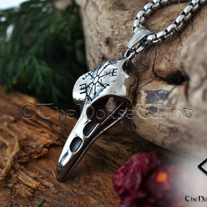 Viking Raven Skull Necklace with Vegvisir Symbol, Hugin and Munin Viking Compass Pendant, Stainless Steel Viking Jewelry, Norse Mythology
