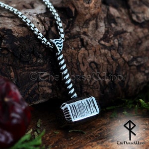Thor&#39;s Hammer Viking Necklace, Norse Mjolnir Pendant, Solid Stainless Steel Strength Amulet, Viking Jewelry, Norse Warriors Pendant
