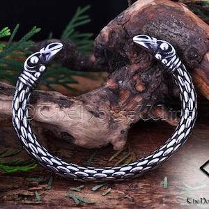 Viking Raven Bracelet, Hugin and Munin Viking Arm Ring, Odin&#39;s Ravens Heads Torque, Stainless Steel Torc, Norse Mythology, Viking Jewelry