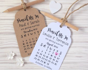 Pencil Us In - Rustikaler Kalender Save the Date Tags / Karten (mit Umschlägen)