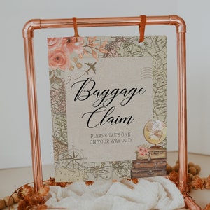 sinal de retirada de bagagem // chá de bebê floral para viagem, bagagem, mapa, avião, menina, sinal de chá de bebê para impressão