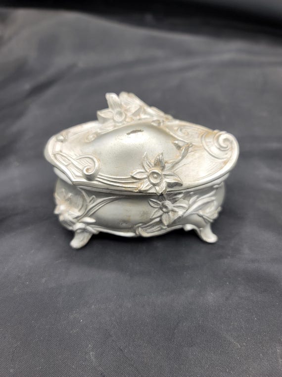 Trinket jewelry box