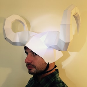 Machen Sie Ihre Hörner aus Papier, PDF Schnittmuster, Polygon Face DIY Papiermaske, Papercraft, Party