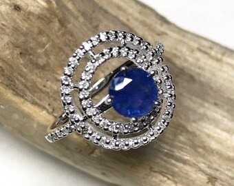 14kt White Gold Natural Sapphire (1.00 ct) Ring with 72 Diamonds, Appraised 2,795 CAD