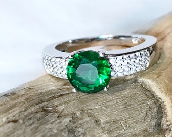 Sterling Silver Ring with Green Crystal, Appraised 630 CAD