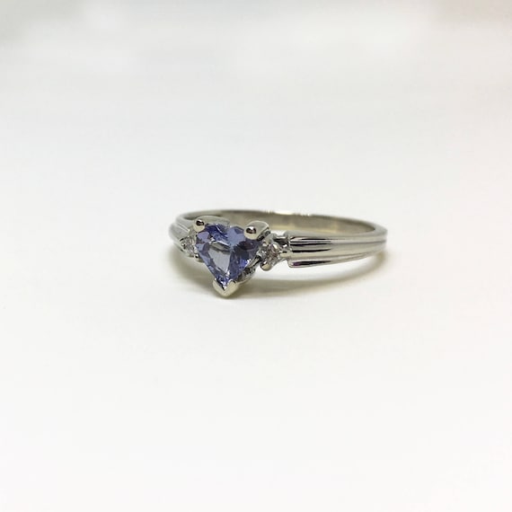 10kt White Gold Heart Shaped Natural Tanzanite (0.65 ct) Ring with Diamond, Appraised 1,125 CAD