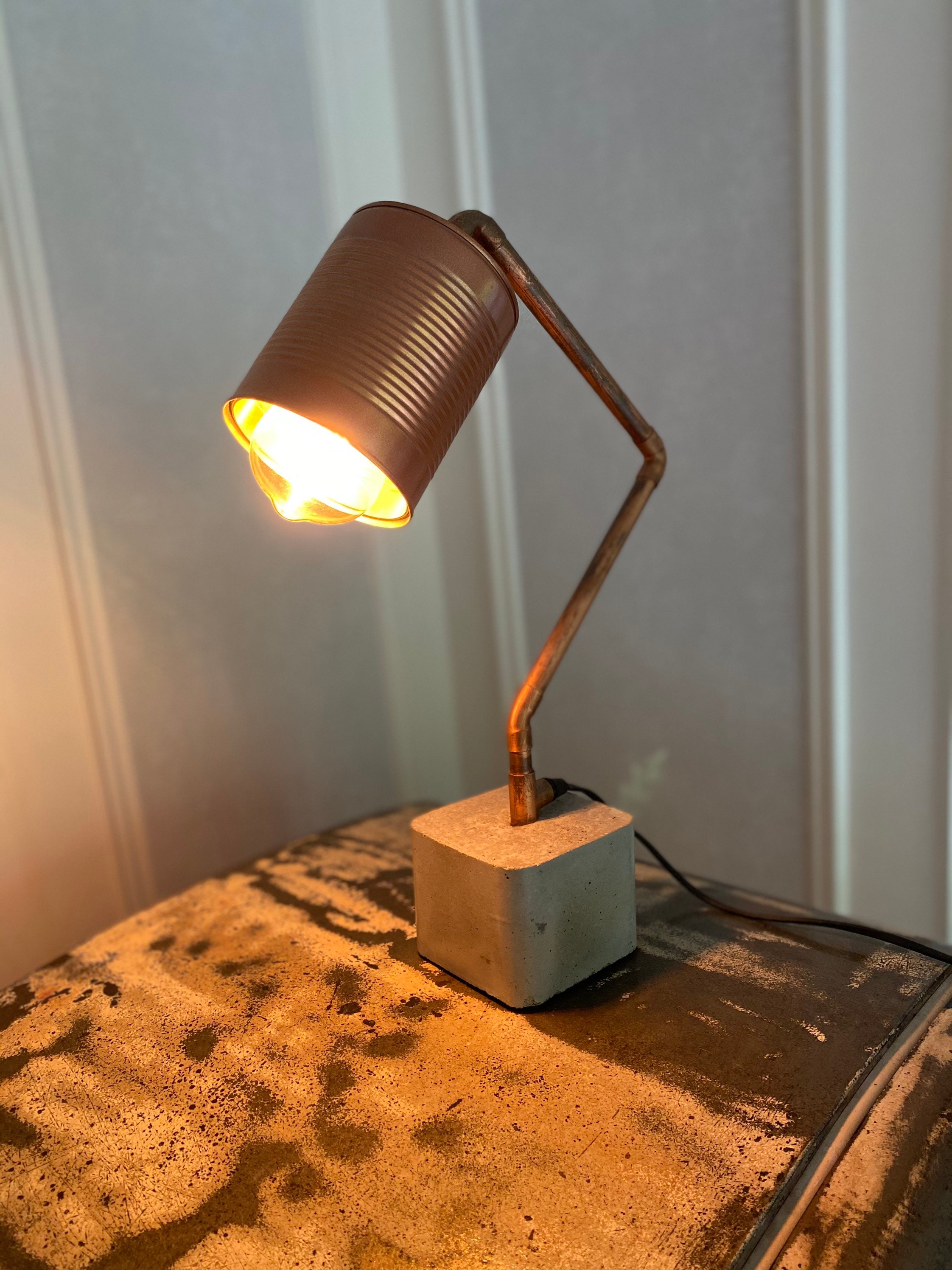 Lampe en Béton et Cuivre Modele Cygne Bc