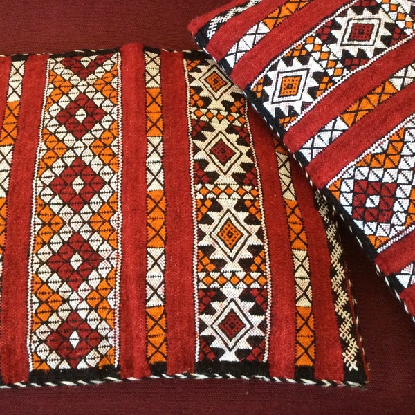 Housse de coussin marocain fait main / Morocco/ kilim