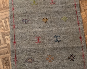 Tapis Berbère Gris 1m x 75 cm, artisanat, Maroc, Fait main, Rugs, Morocco, Berbère, décoration intérieure